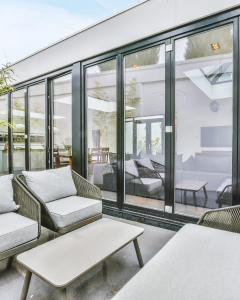 Prix au m² d'une véranda : Quel budget prévoir en 2025 ?