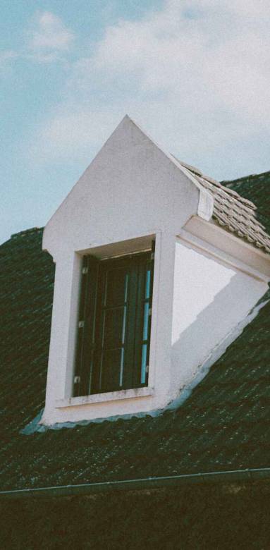 Une fenêtre de toit classique 