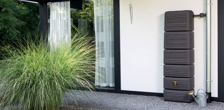 Récupérateur eau de pluie plat mural