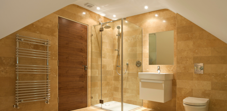 Salle de bain sous combles