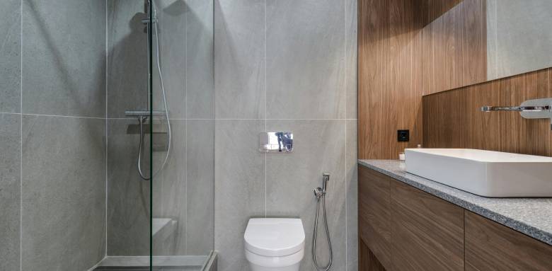 Rénovation complète de salle de bain, transformez votre espace La maison des travaux Limours