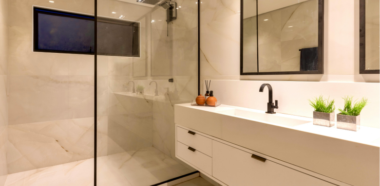 salle de bain adaptée