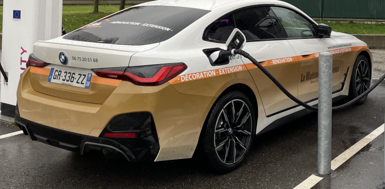 installer une borne de recharge pour son véhicule électrique