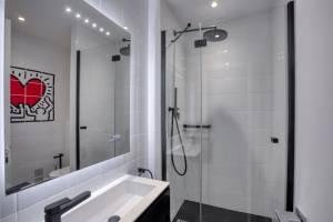 salle de bain rénovée à Paris 16 