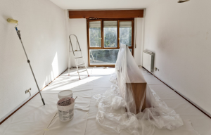 Comment préparer un mur avant de le repeindre ?