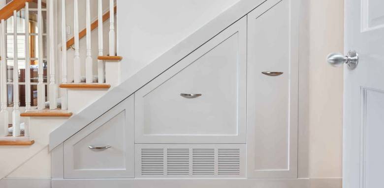 Dressing sous escalier