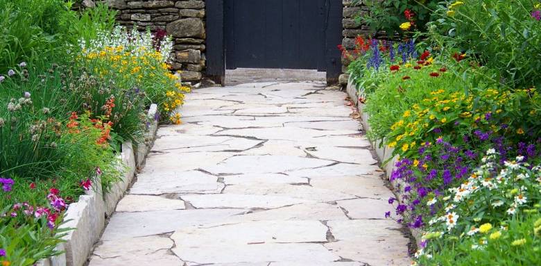 Allée de jardin