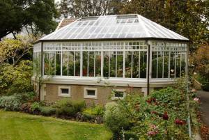Comment restaurer ma serre de jardin ?