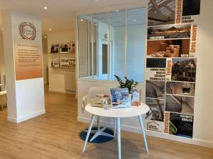 L'Agence La Maison Des Travaux Lyon Ouest vous accueille dans ses nouveaux locaux situé au 33 Quai Arloing à Lyon Vaise (69009)