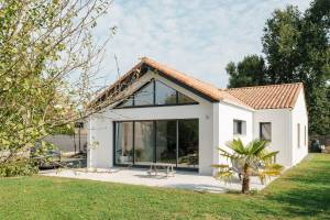 Extension de maison  comment créer une vraie pièce de vie ouverte sur le jardin