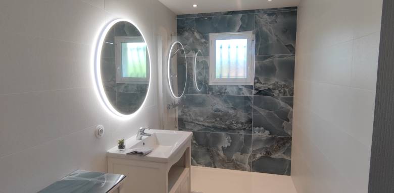 Rénovation d’une petite salle de bain à Voiron dans un appartement