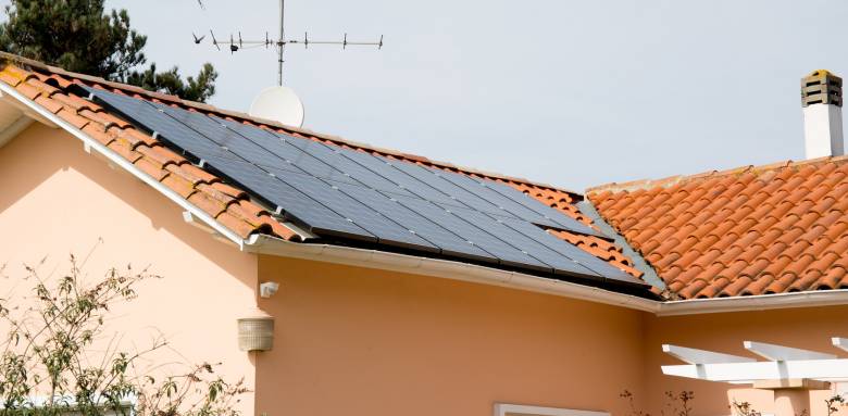 Installation de panneaux photovoltaïques sur une maison - Rochefort 17300