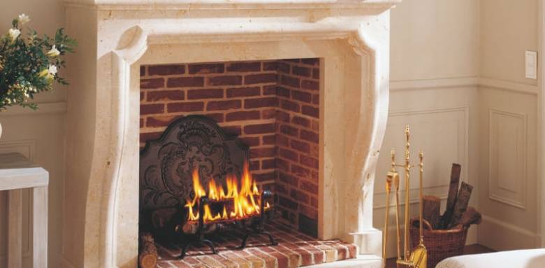 Cheminée à foyer ouvert