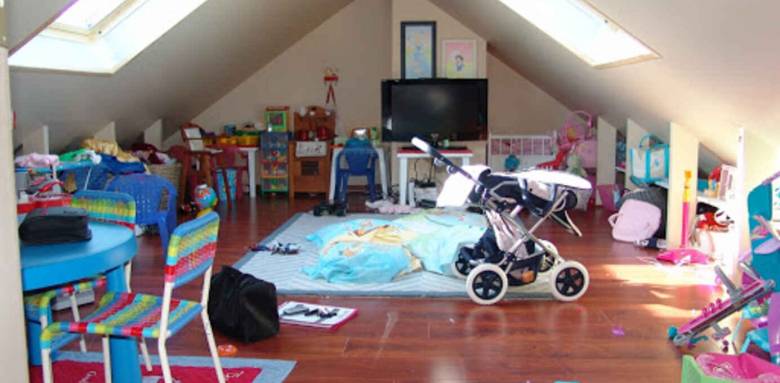 Salle de jeux enfants sous combles