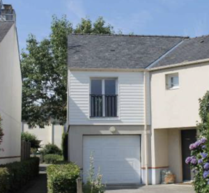 surélévation en bois au-dessus d'un garage