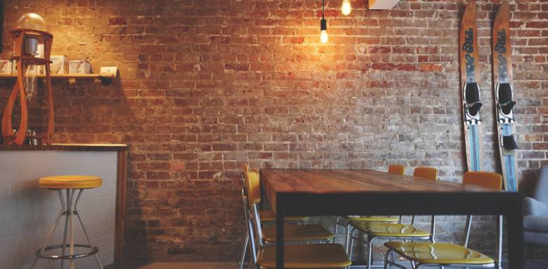 Un superbe mur de briques anciennes