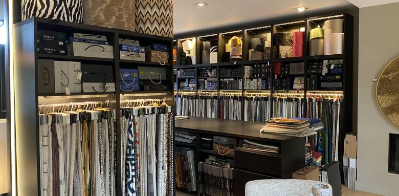 Présentation des échantillons de matières textiles