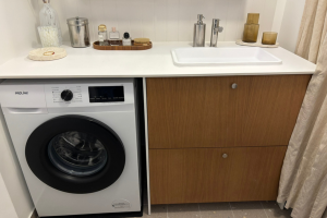 installer une machine à laver dans un petit espace à Paris 18