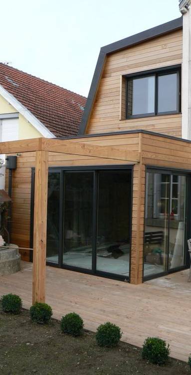 Extension bois à parois vitrée