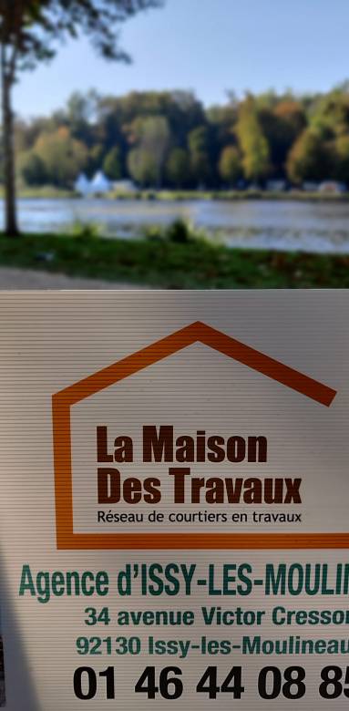 Salon Art et Habitat de Dampierre en Yvelines : un gros succès pour la Maison des Travaux d’Issy-les-Moulineaux !