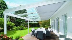 toit terrasse en verre avec volets roulants