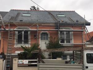 Rénovation de toiture en ardoise avec ajout de Velux et isolation thermique par l'extérieur (ITE) via le procédé Sarking - Nantes 44