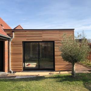 Choisir de créer une extension de maison : la meilleure solution pour éviter de vendre sa maison