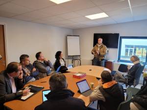 notre agence en réunion chez Porcelanosa