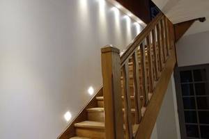 Eclairage escalier leds muraux haut - bas 