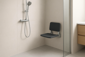siège de douche PMR, siège de douche pour personne âgée, siège de douche rabattable, chaise de douche, siège mural douche, Clamart
