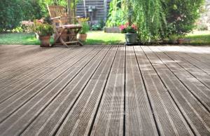 Installer une terrasse en bois La Maison Des Travaux Saint Germain en Laye