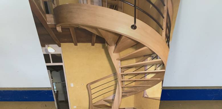 La Maison Des Travaux de Pau réalise la pose d'un escalier