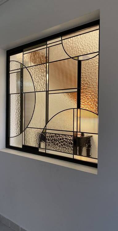 Vitrail en couloir intérieur