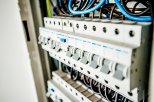 Comment empêcher les accidents électriques à la maison