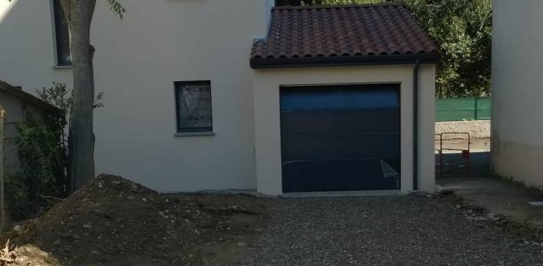 Garage en parpaing attenant à la maison - Nantes 44