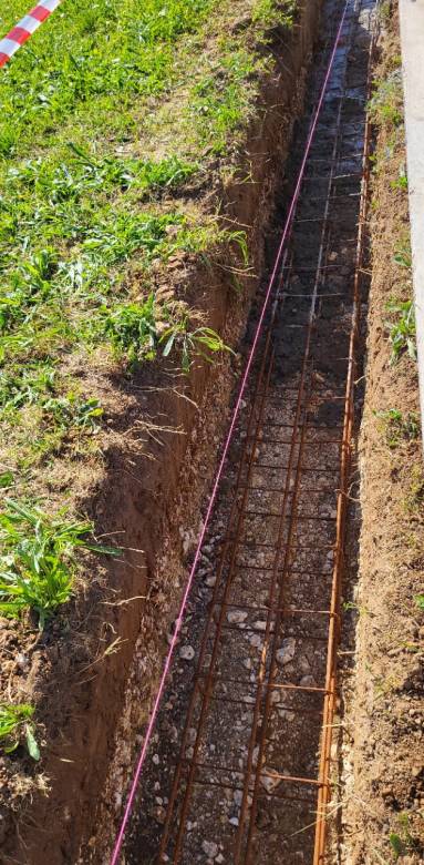 Préparation de la construction d'un mur de clôture en parpaings - Rochefort 17