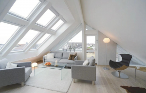 Pièce de vie sous les combles