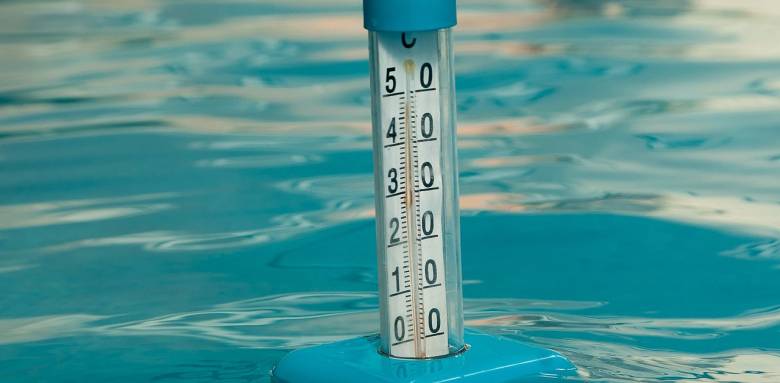 Le thermomètre annonce des eaux parfaites pour se rafraîchir. 💧☀️ #TempératureIdéale