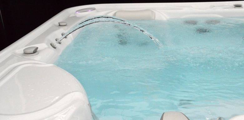 Une baignoire jacuzzi vous apportera bien-être et relaxation.