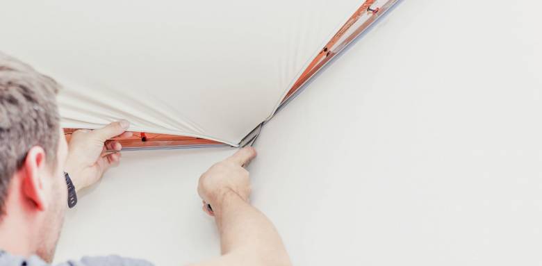 Travaux de pose de faux-plafond tendu dans le salon - Bouc-Bel-Air 13