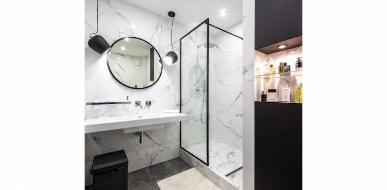 Rénover Votre Salle de Bain avec un Courtier en Travaux – Guide Complet pour un Projet Réussi Bayeux 14400