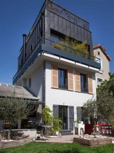 Surélévation de maison en acier à Hyères 83