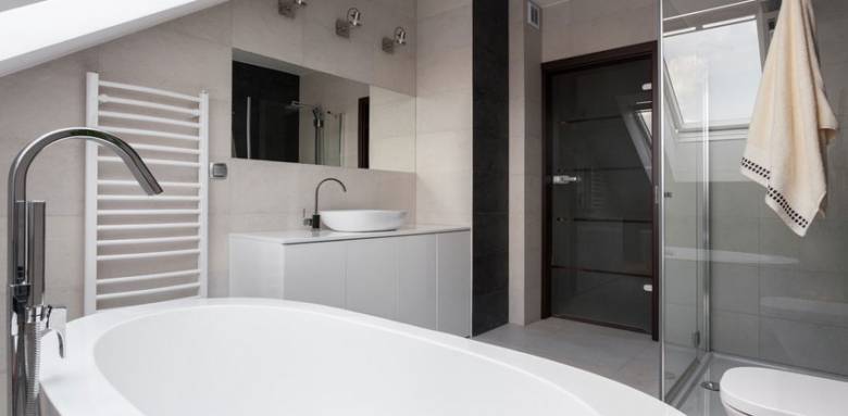 salle de bain couleur neutre, moderne