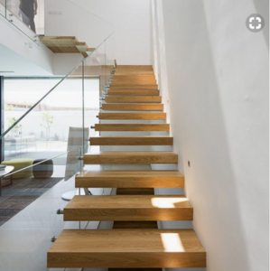 Installer un escalier suspendu dans salon 