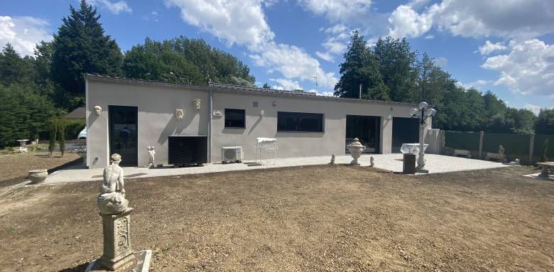 Extérieurs finalisés et aménagés