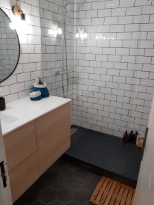 Optimisation espace salle de bain - douche à l'italienne dans un petit espace - Bourg-en-Bresse 01