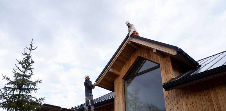 Surélévation de maison à Antony avec toiture en zinc
