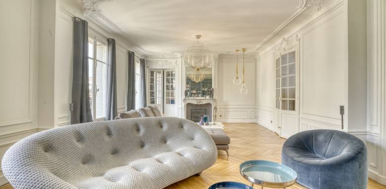 Salon au doux mélanges d'ancien et de moderne