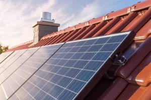 Installation de panneaux solaires - La Maison Des Travaux
