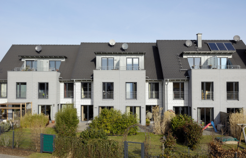 Les Réglementations Essentielles pour la Construction de Maisons Mitoyennes